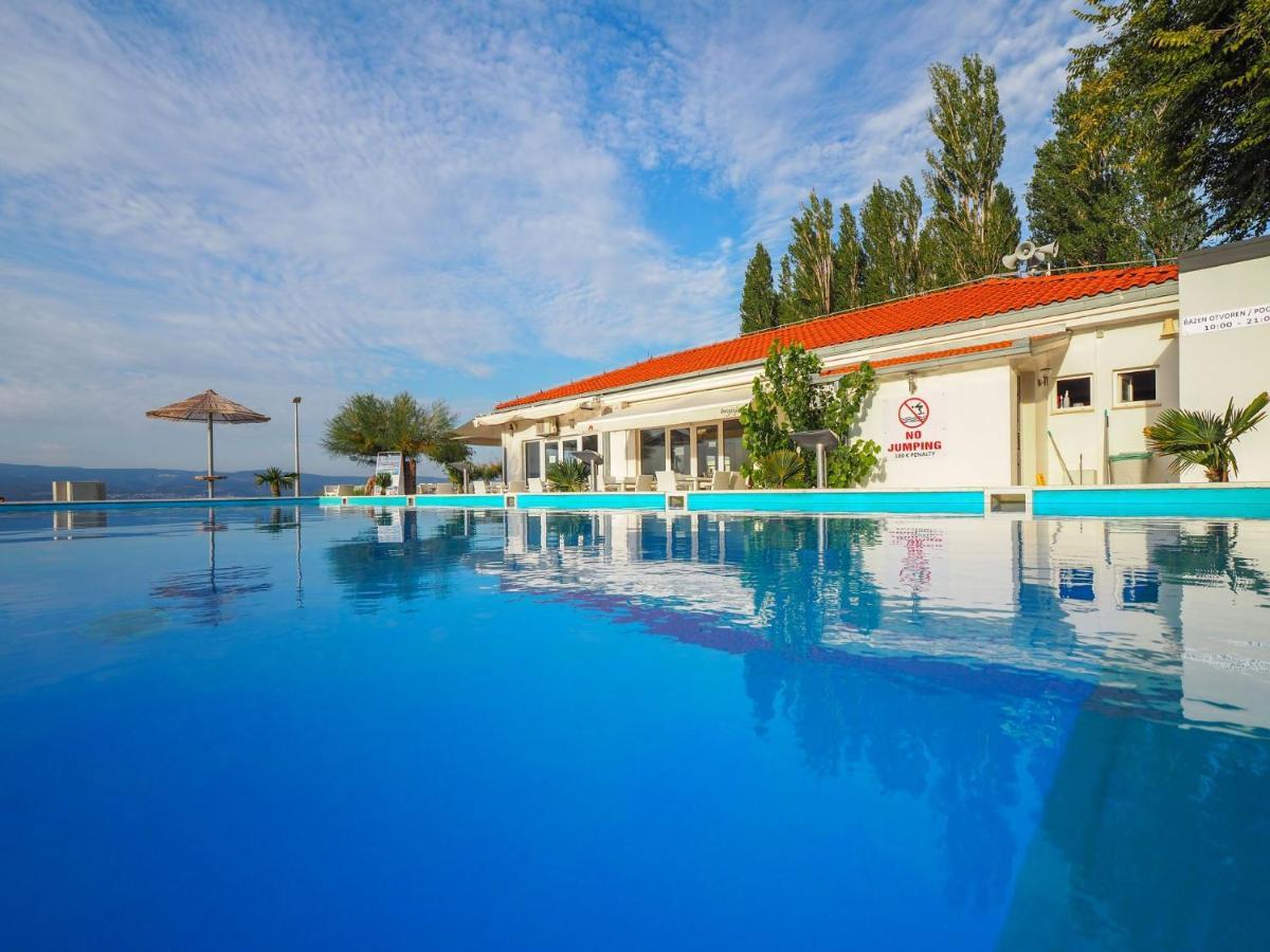 Mediteran Travel Mobile Homes Galeb Omiš Exterior foto